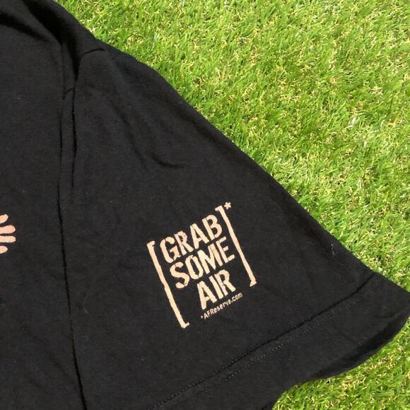 ‘Grab Some Air’ US Air Force Reserve Graphic Tee - Picture 3 of 6